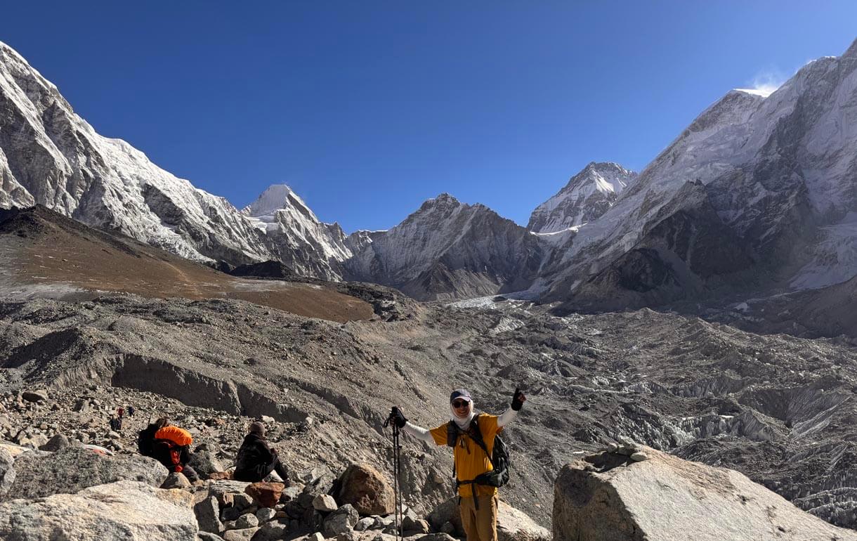 Everest Base Camp to Kala Patthar: Route, Altitude, and Viewpoint Guide 1 On the way to EBC